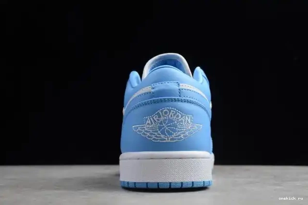 Rep Onekick 1 AO9944-441 (W) Low Air UNC Jordan 0430